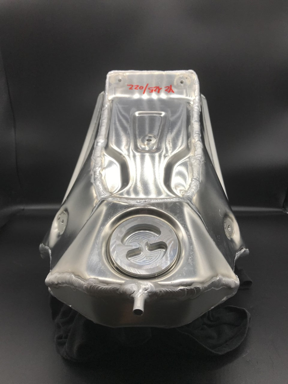 METAL WORKS FACTORY ALLOY FUEL TANK WITH LOW CAP YAMAHA YZ 125/250 2022 (37-140-125-250-2L)