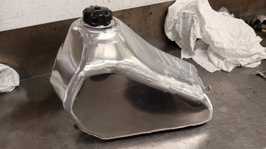 METAL WORKS FACTORY ALLOY FUEL TANK HONDA CR 480 1982 (#37-110-480-1)
